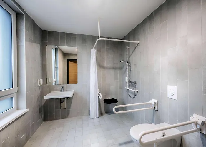 호텔 Schwerin-sued 3*